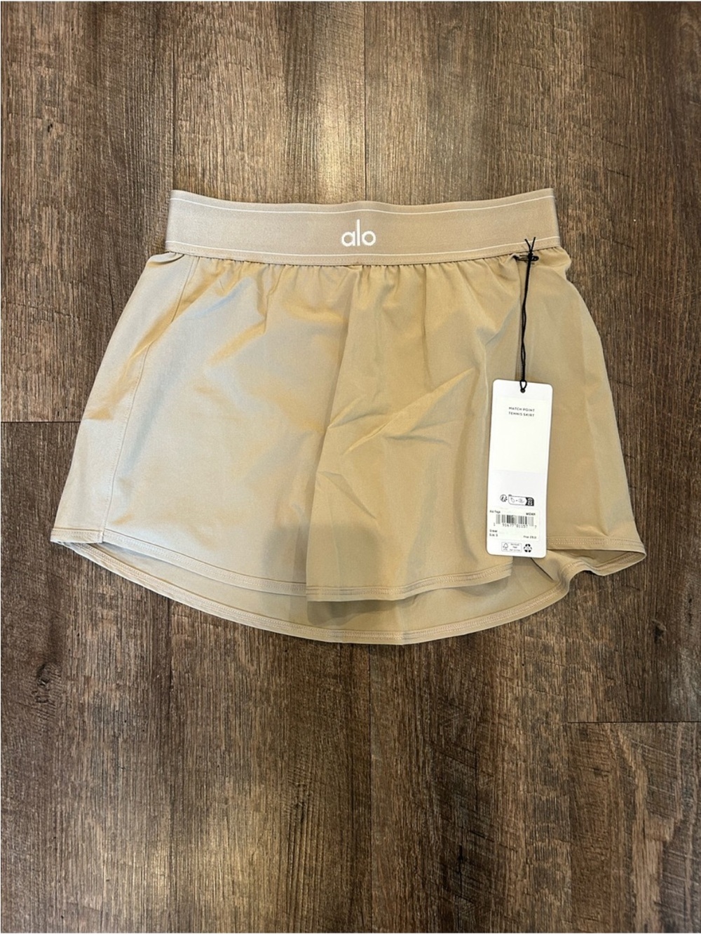 NWT ALO yoga match point skirt gravel small